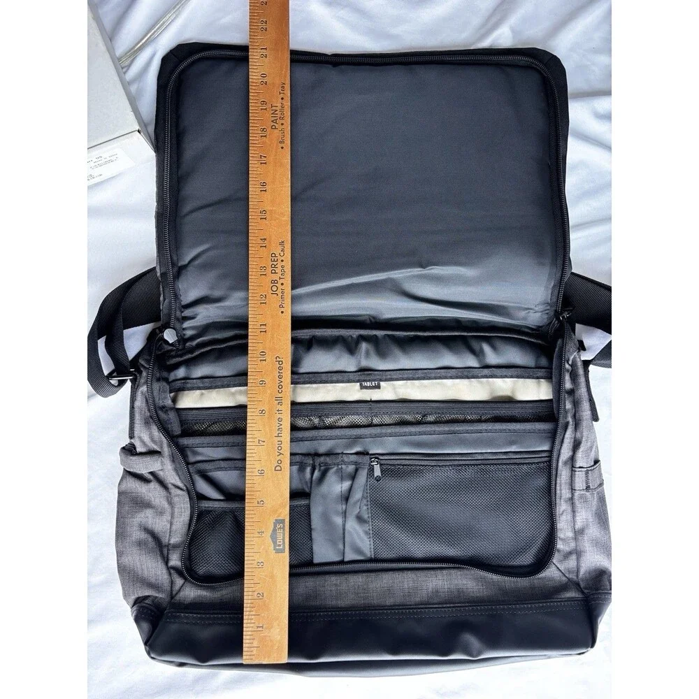 Universal Orlando Resort Merchandise Gray Heathered Grey Laptop Messenger Bag